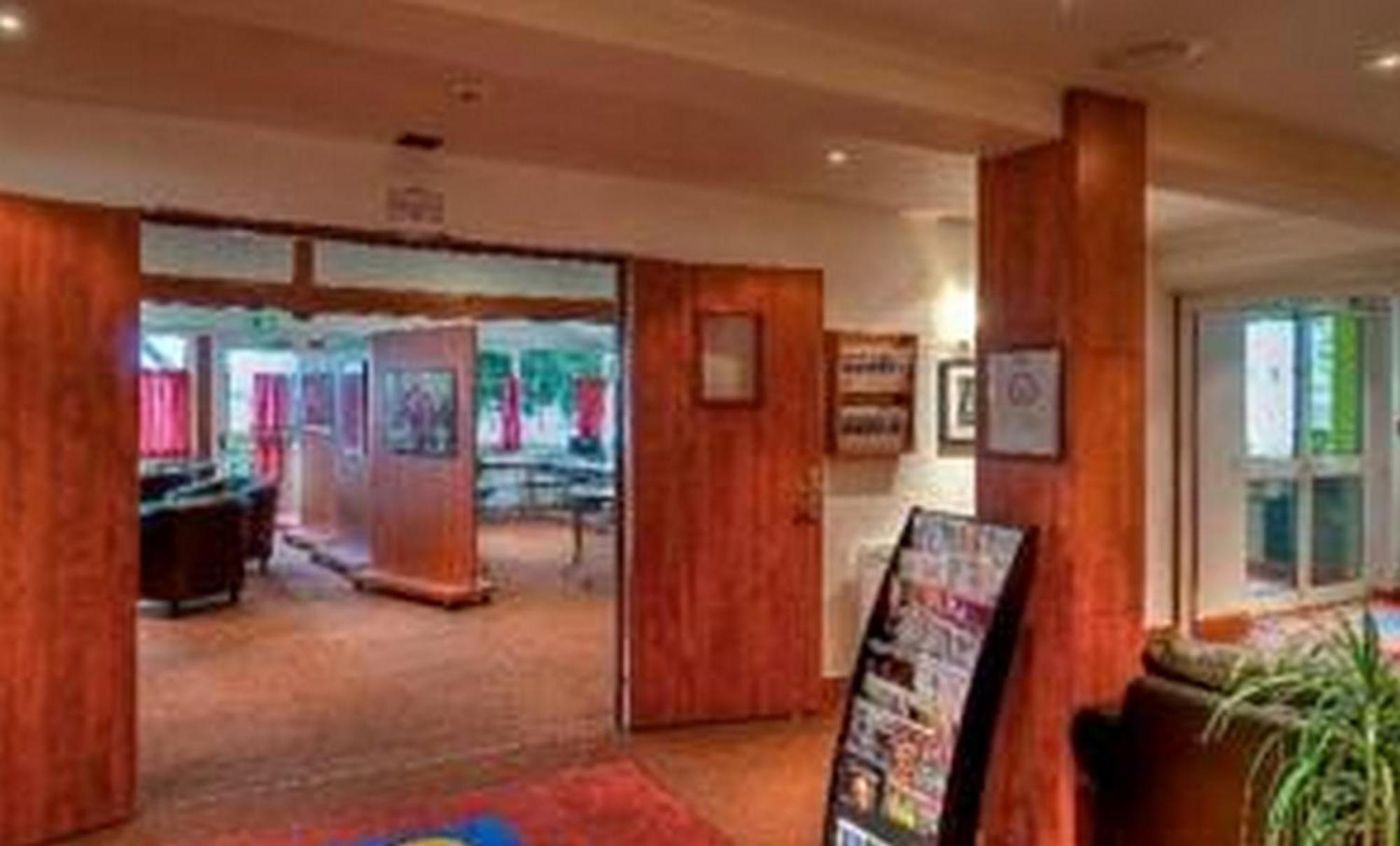 Sky Hotel Goussainville Charles De Gaulle 外观 照片