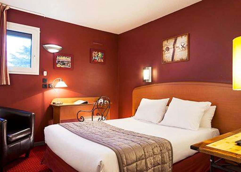 Sky Hotel Goussainville Charles De Gaulle 客房 照片