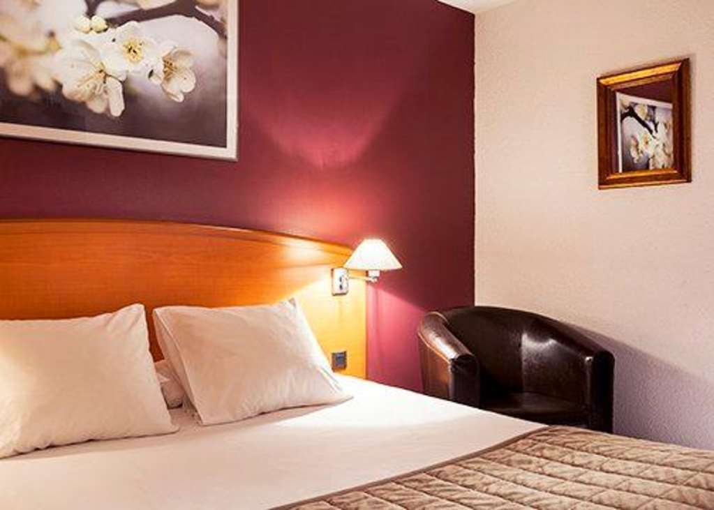 Sky Hotel Goussainville Charles De Gaulle 客房 照片
