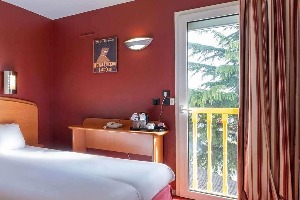 Sky Hotel Goussainville Charles De Gaulle 客房 照片